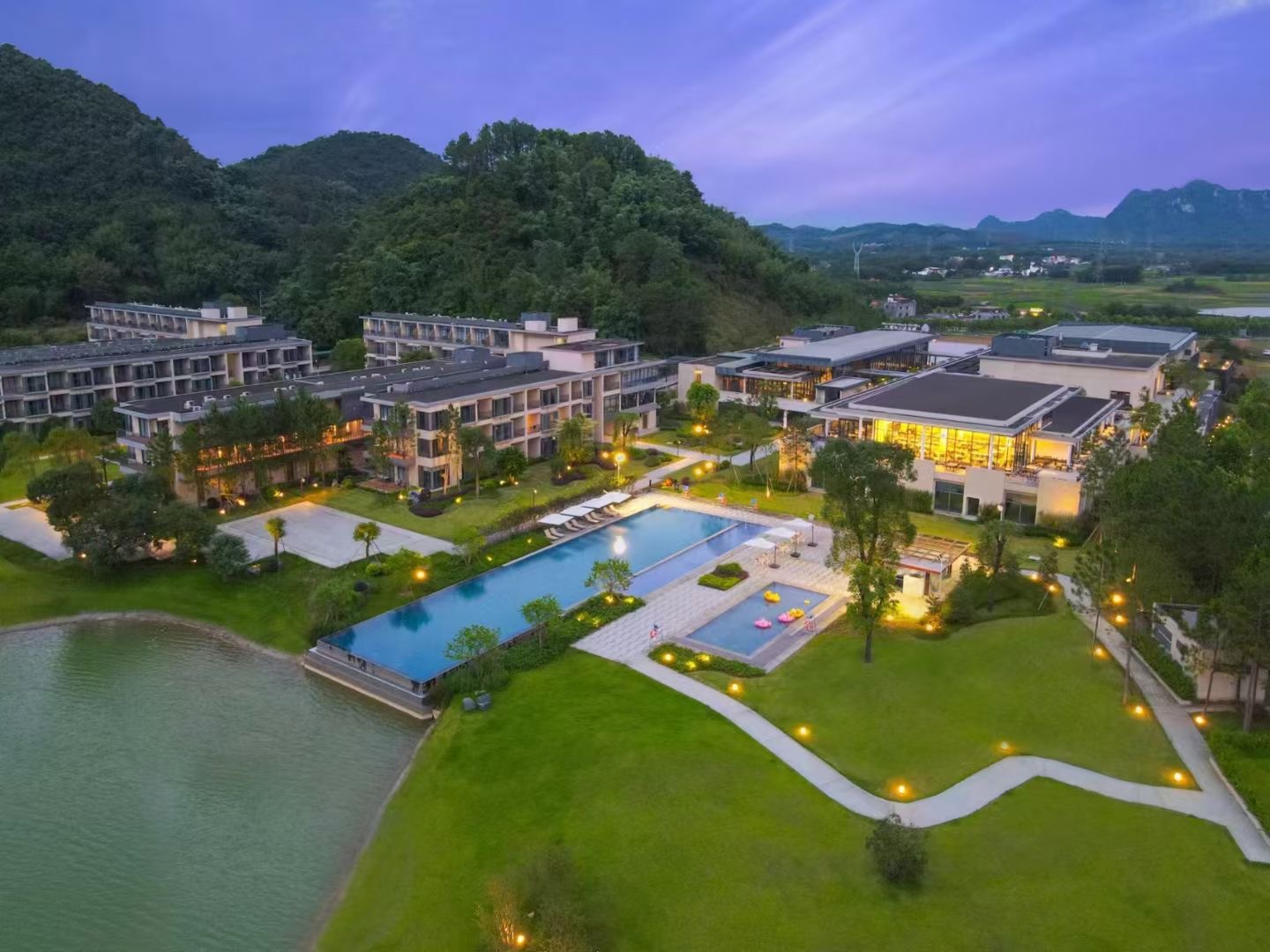 拓展場(chǎng)地