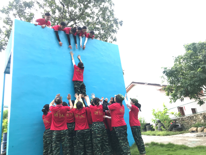 廣州企業(yè)拓展：從“社恐”到“社?！钡娜A麗蛻變