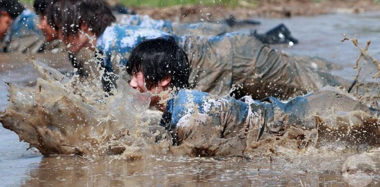 定制化企業(yè)團(tuán)建拓展:攜手廣州樂進(jìn)拓展